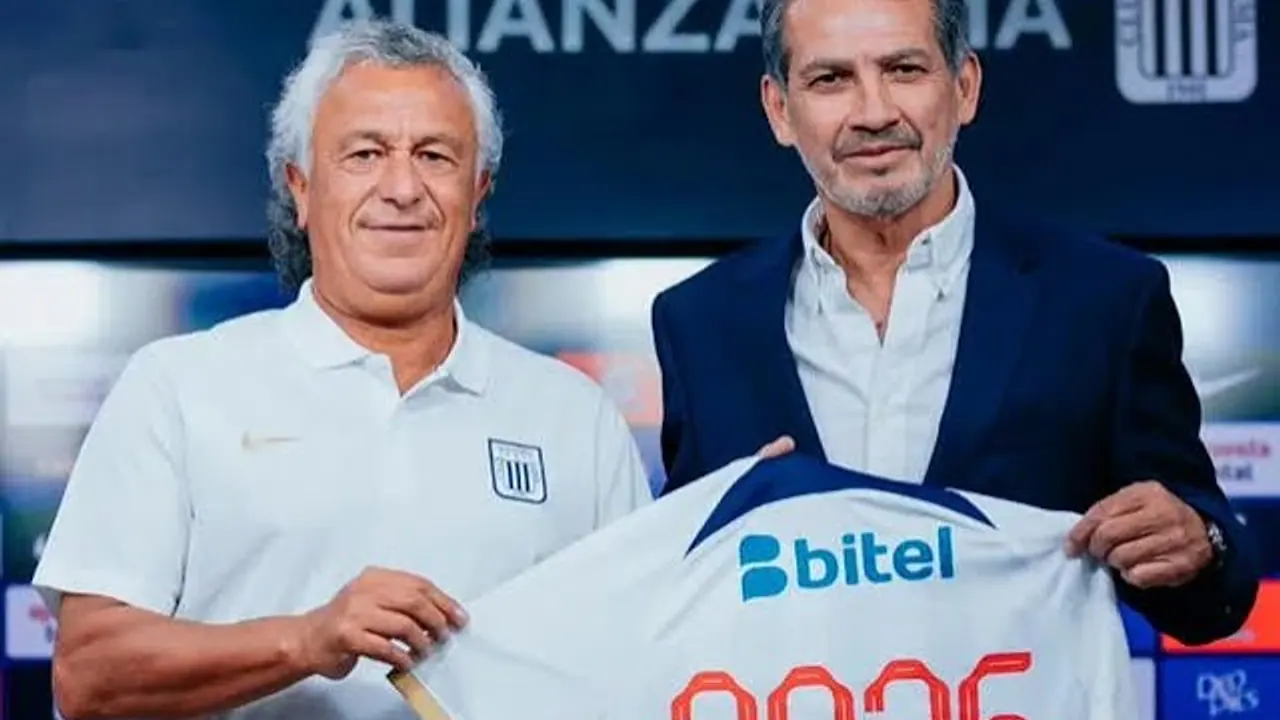 Reproducir: FRANCO NAVARRO: "NO ES CASUALIDAD ELIMINAR A BOCA Y A GREMIO EN SU CANCHA" | ALIANZA VA POR CHÁVEZ