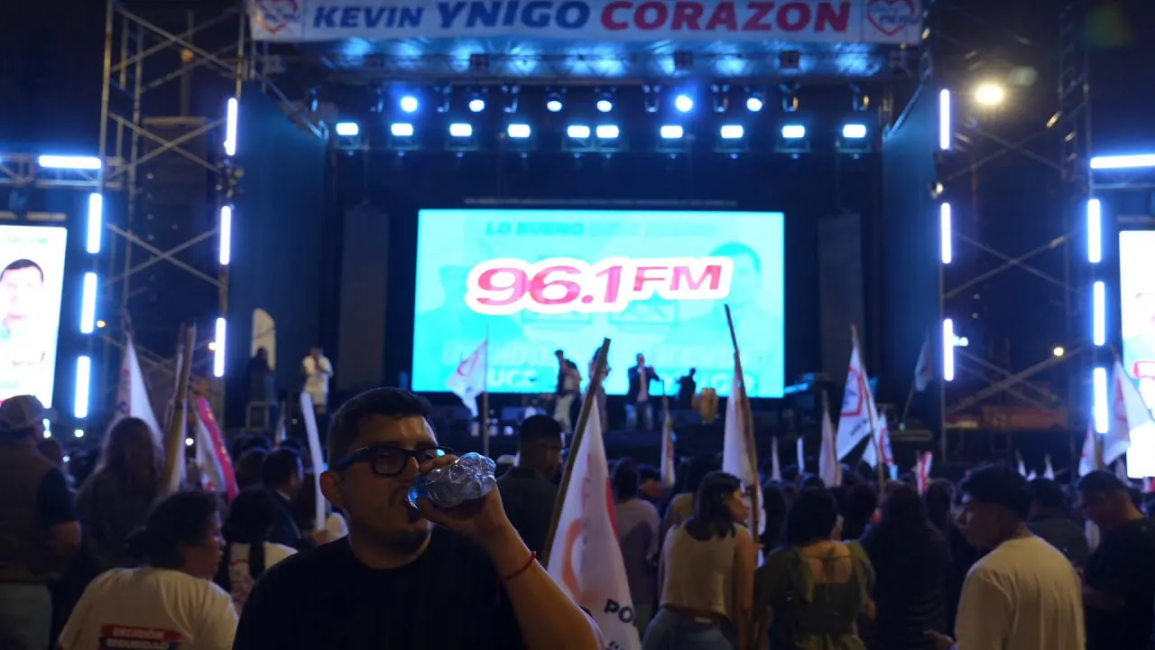 Reproducir: concierto de kevin