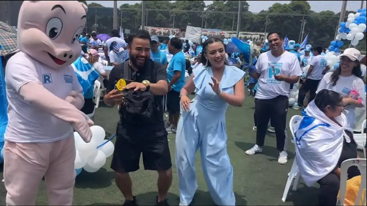 Reproducir: IRL Campeonato de fútbol de Renovación Popular con Porky