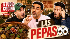 FERNANDO LLANOS LLEGÓ CON TODAS LAS PEPAS | Carapulcra con Sopa Seca | Studio Cocina