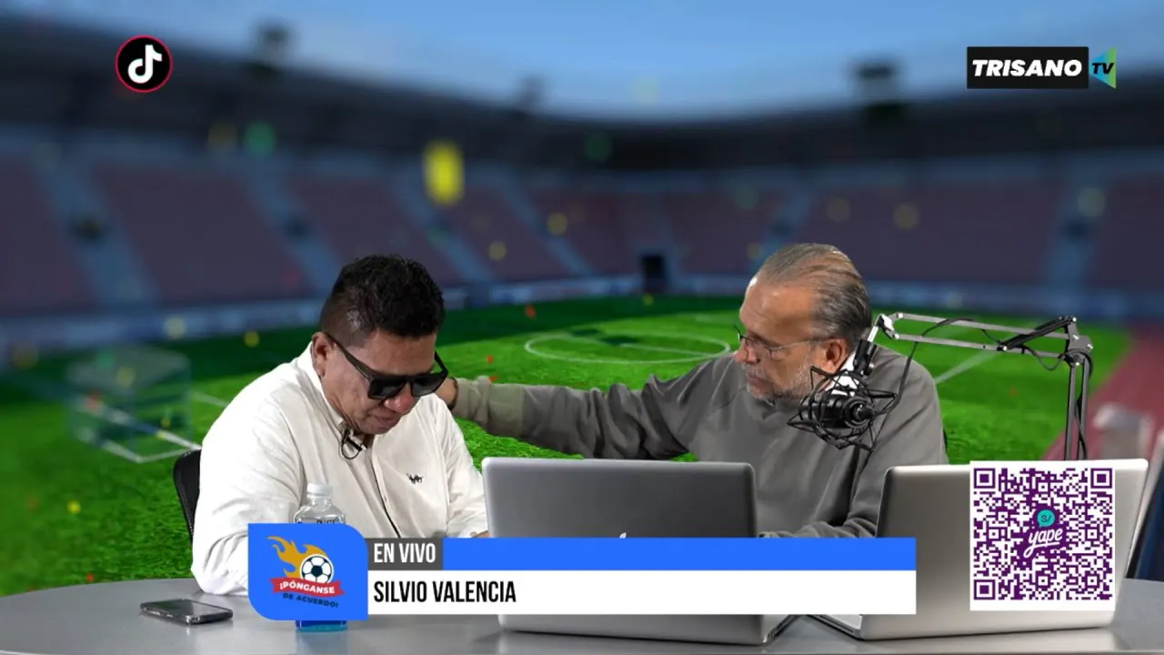 Reproducir: 📉 DERROTA DURA EN EL NACIONAL | UNIVERSITARIO CAYÓ 2-0 ANTE JUAN PABLO II | TRISANO TV 📱⚽