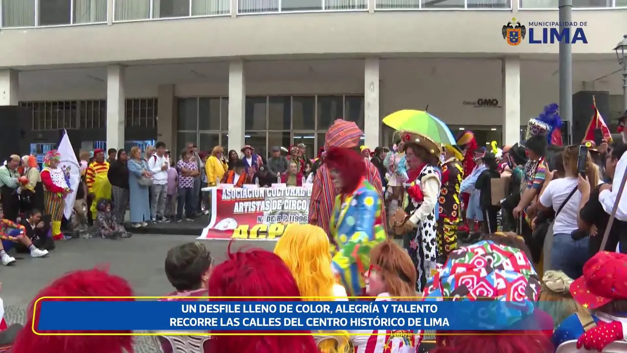 Reproducir: Pasacalle de Lima por el Día del Payaso Peruano l 25 de mayo