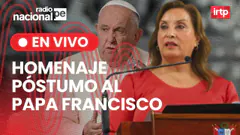 Presidenta Dina Boluarte rinde homenaje póstumo al papa Francisco en Palacio de Gobierno