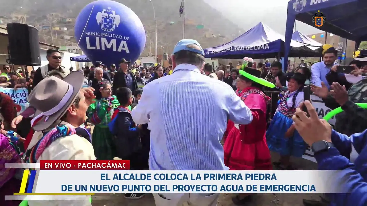 Reproducir: Colocación de la primera piedra para un nuevo pozo de agua en Manchay | 7 de julio.