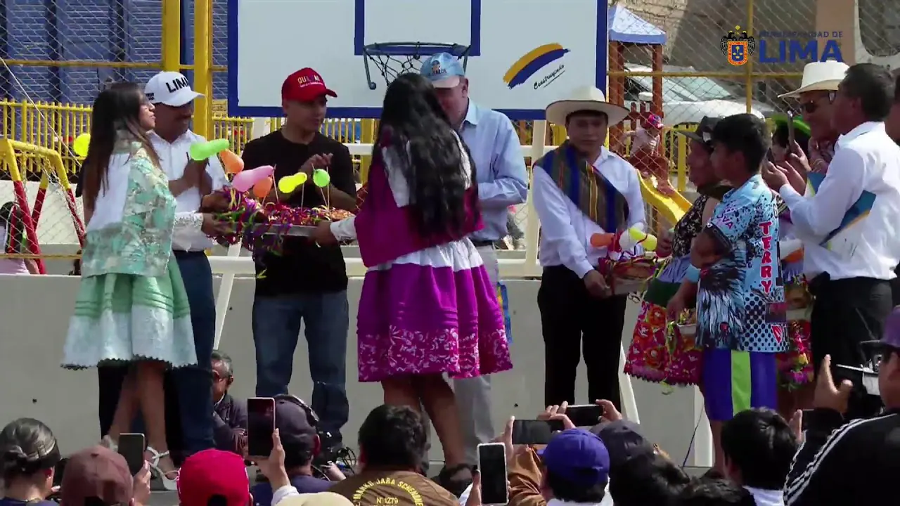 Reproducir: Inauguración de una Losa Deportiva en Huaycán | 30 de setiembre.